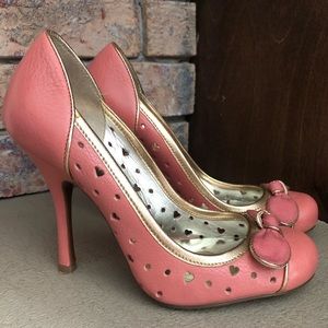 Cute pink Guess heels